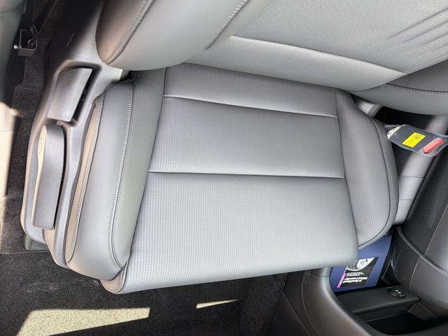 New 2026 White Hyundai Blue SEL 8P image 14