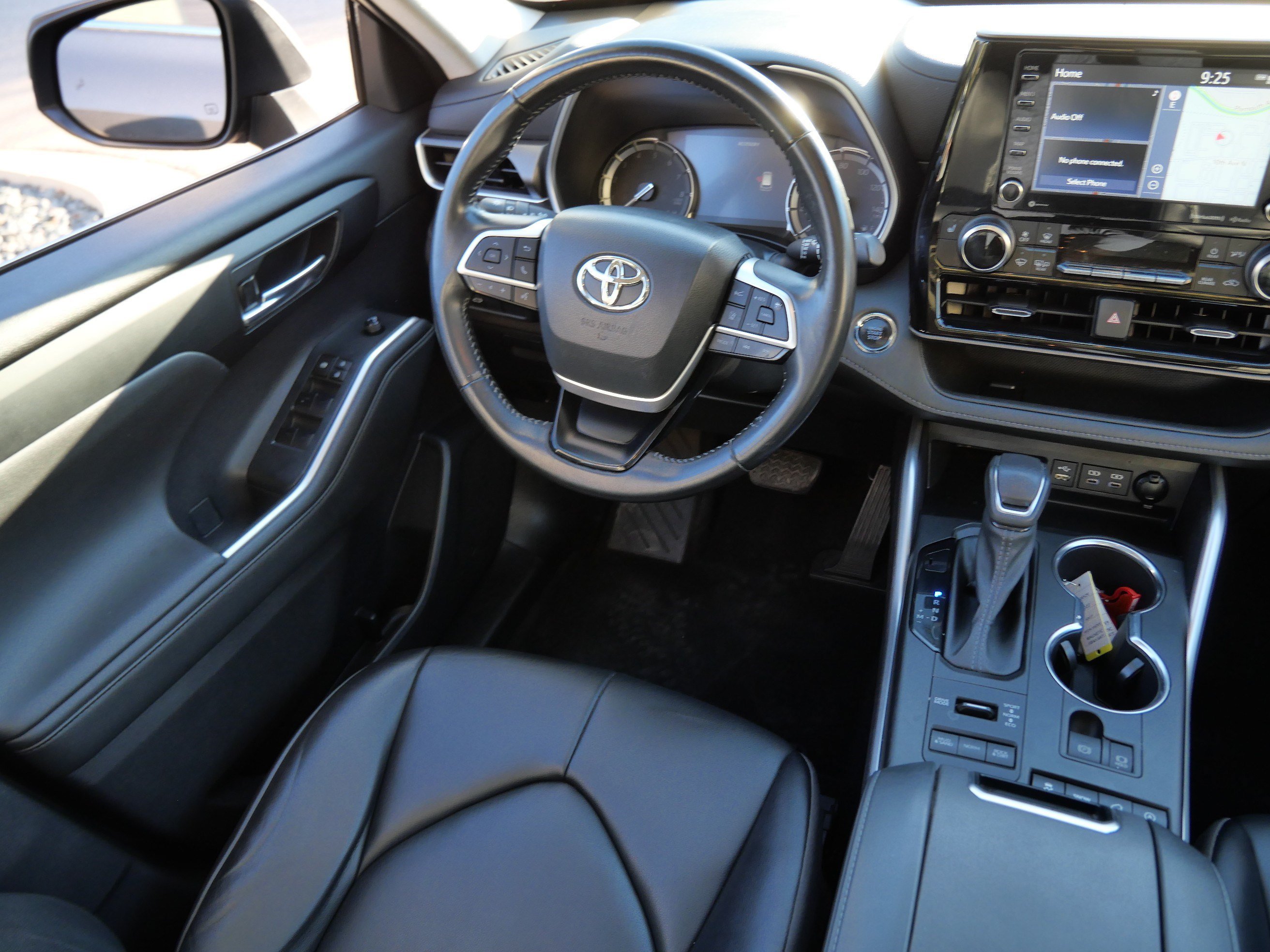 Certified Used 2022 Magnetic Gray Metallic Toyota XLE image 9