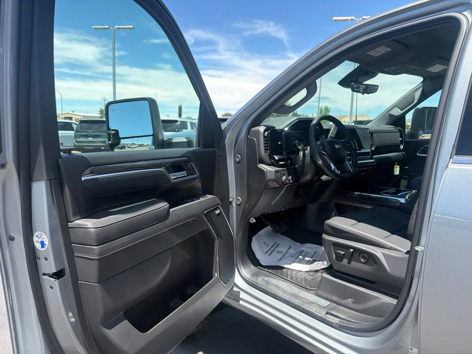 2026 Chevrolet Silverado 3500 HD LTZ - Photo 19