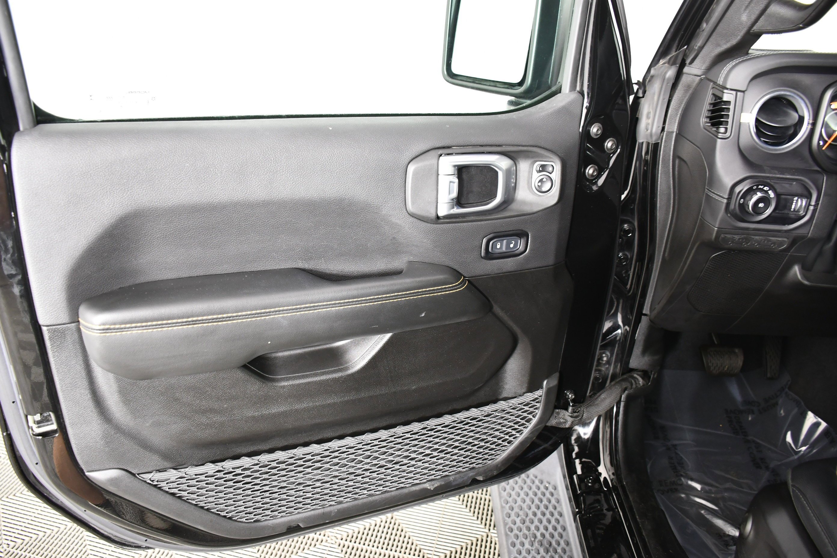 Used 2024 Black Clearcoat Jeep Sahara image 36
