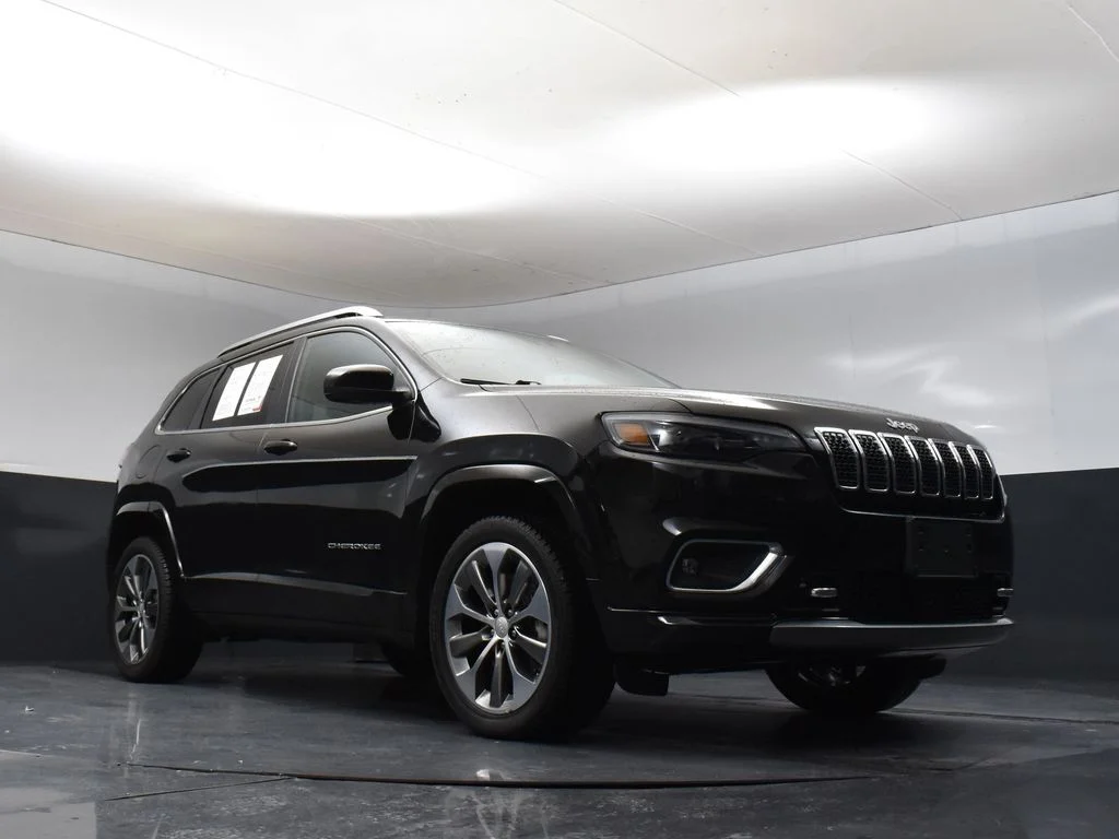 Used 2019 Black Jeep Overland image 32