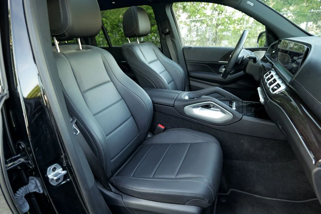 Used 2023 Black Mercedes-Benz GLS 450 image 38