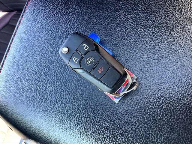 Used 2019 Black Ford XLT image 11