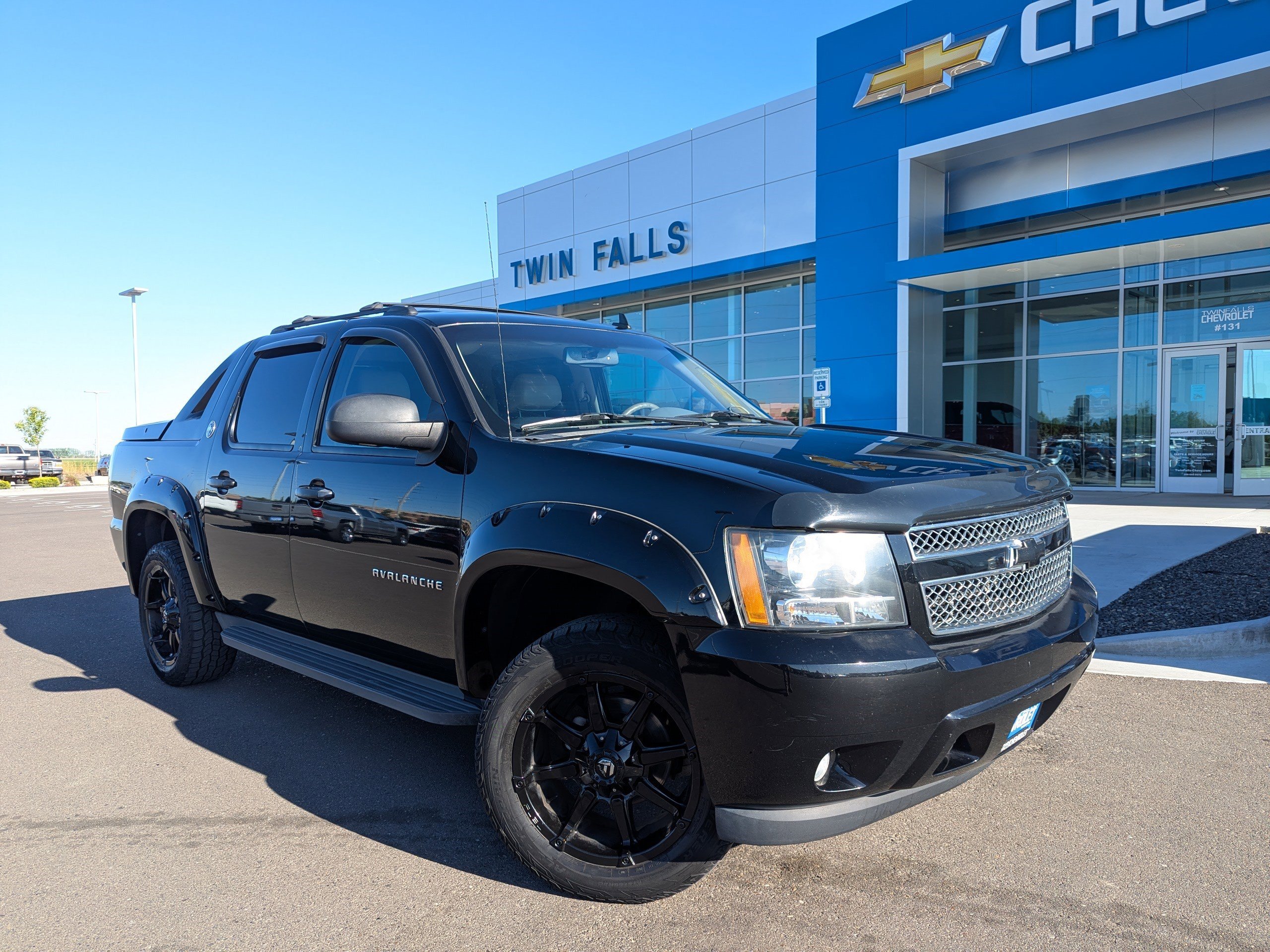 2013 Chevrolet Avalanche 4WD Avalanche LT's photo