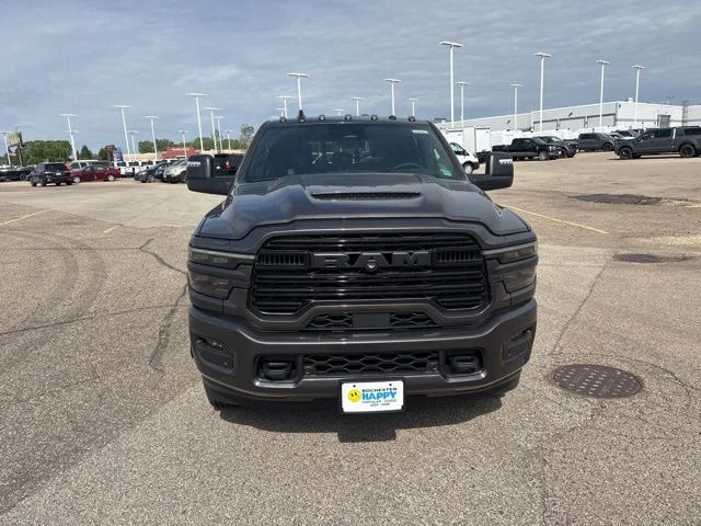 New 2026 Granite Crystal Metallic Clear-Coat Exterior Paint RAM Laramie image 2