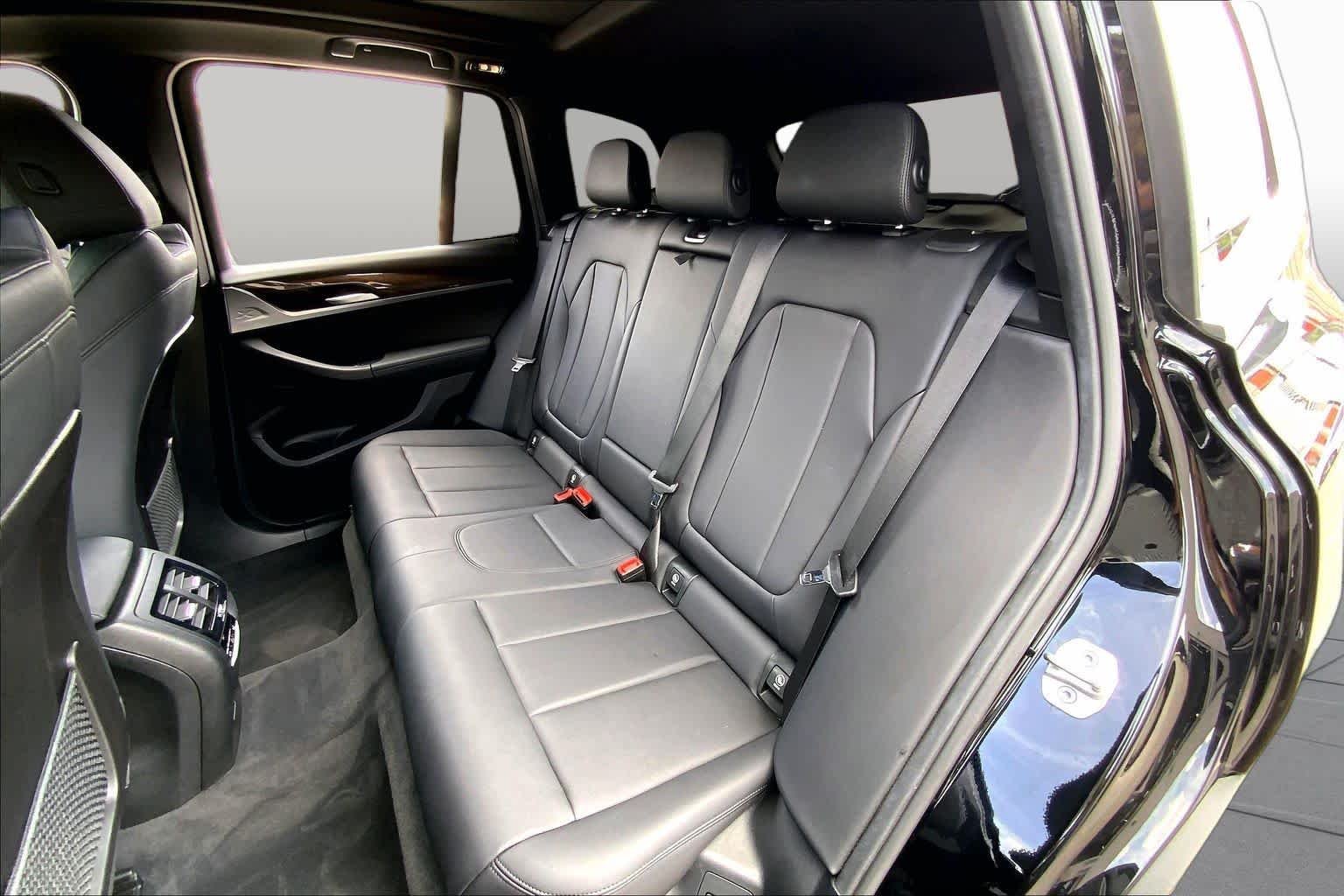 Used 2021 Jet Black BMW sDrive30i image 20