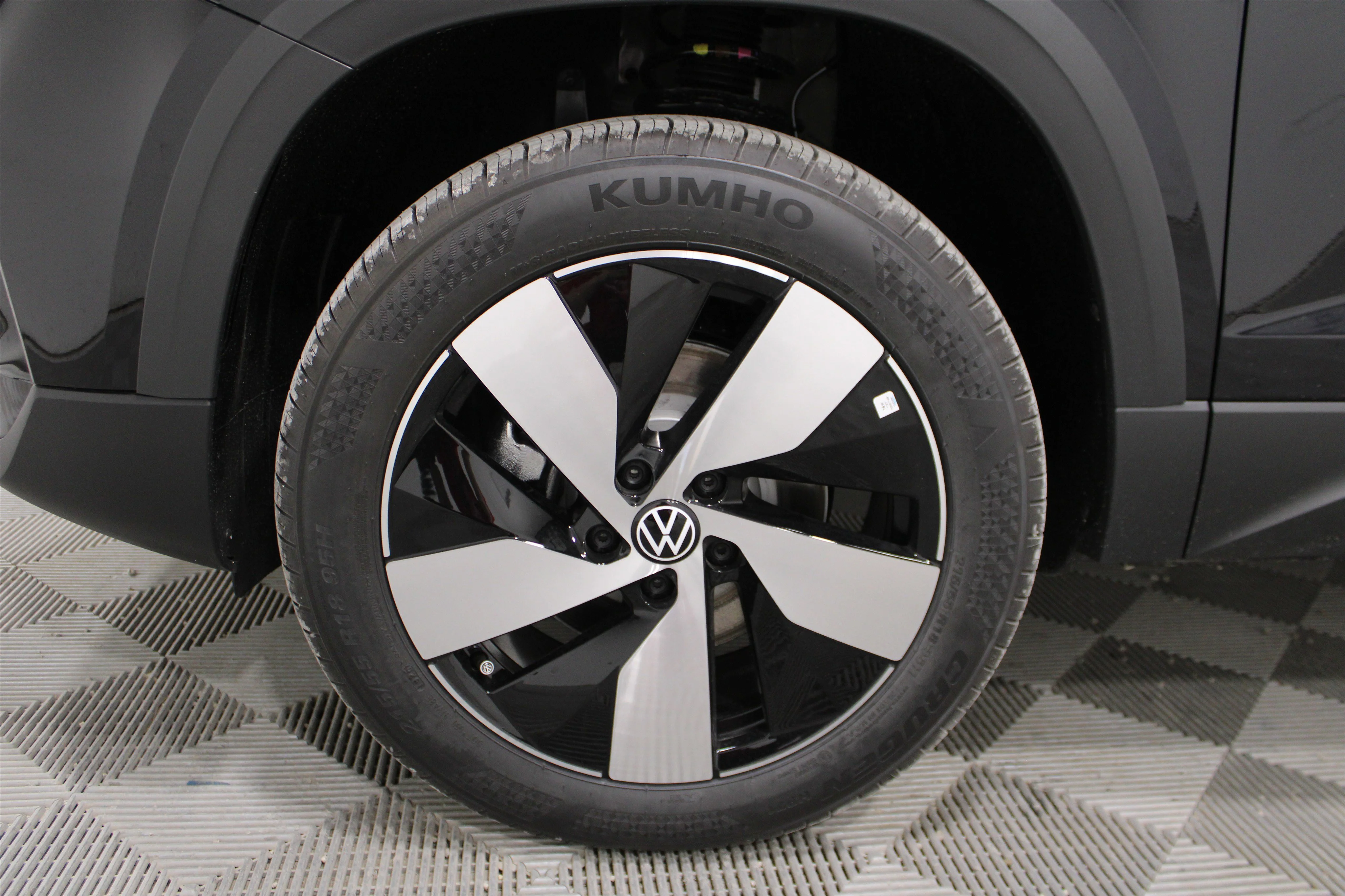 2025 Volkswagen Taos S - Photo 31