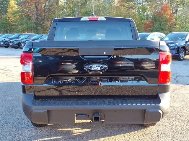 New 2025 Shadow Black Ford XLT image 39