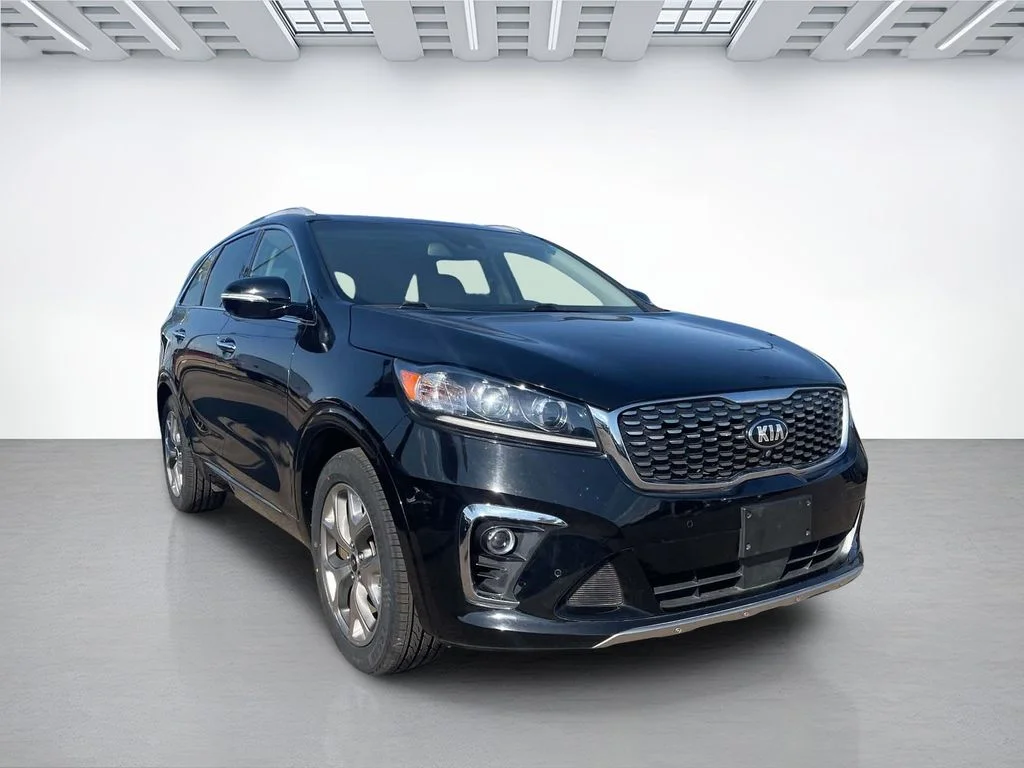 Used 2020 Black Kia SX image 2