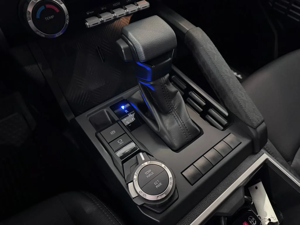 2026 Toyota Tacoma SR5 - Photo 24