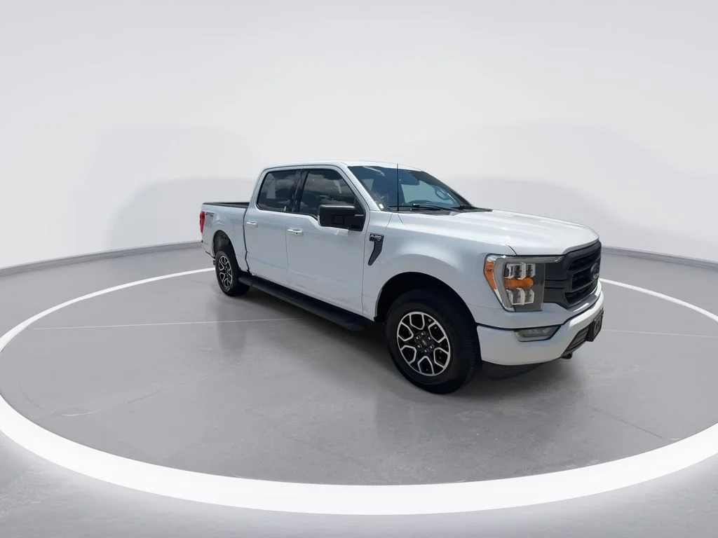 Used 2023 White Ford XLT image 2