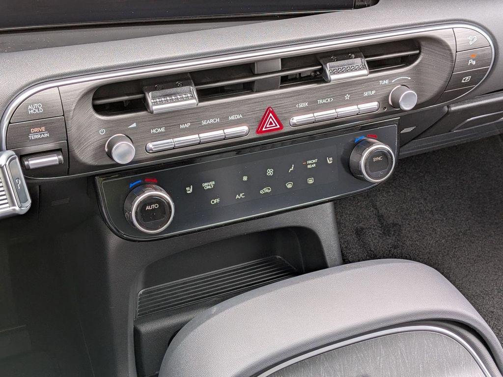 New 2026 Black Hyundai SEL 7P image 20