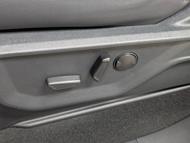 New 2026 Carbonized Gray Metallic Ford F-250® Lariat® image 53