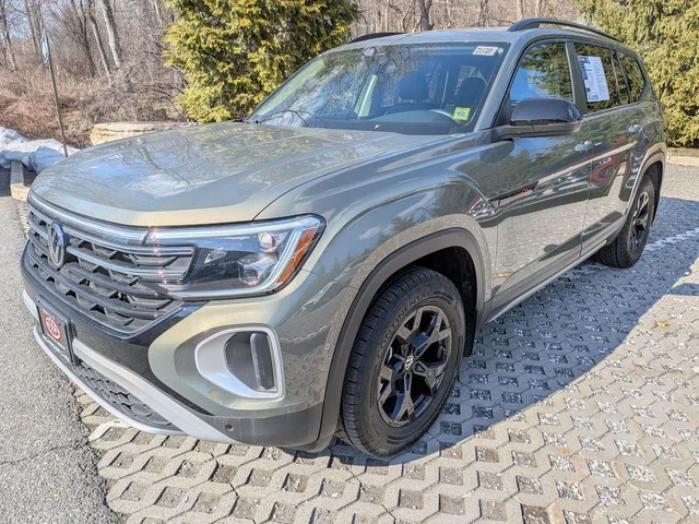 2025 Volkswagen Atlas 2.0T Peak Edition