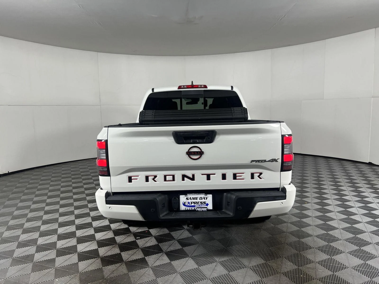 Used 2023 Glacier White Nissan PRO-4X image 8