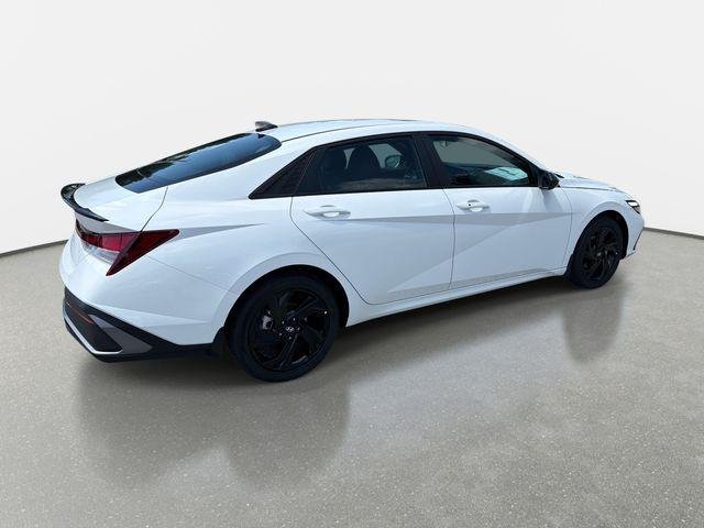 New 2026 White Hyundai SEL Sport Plus image 2
