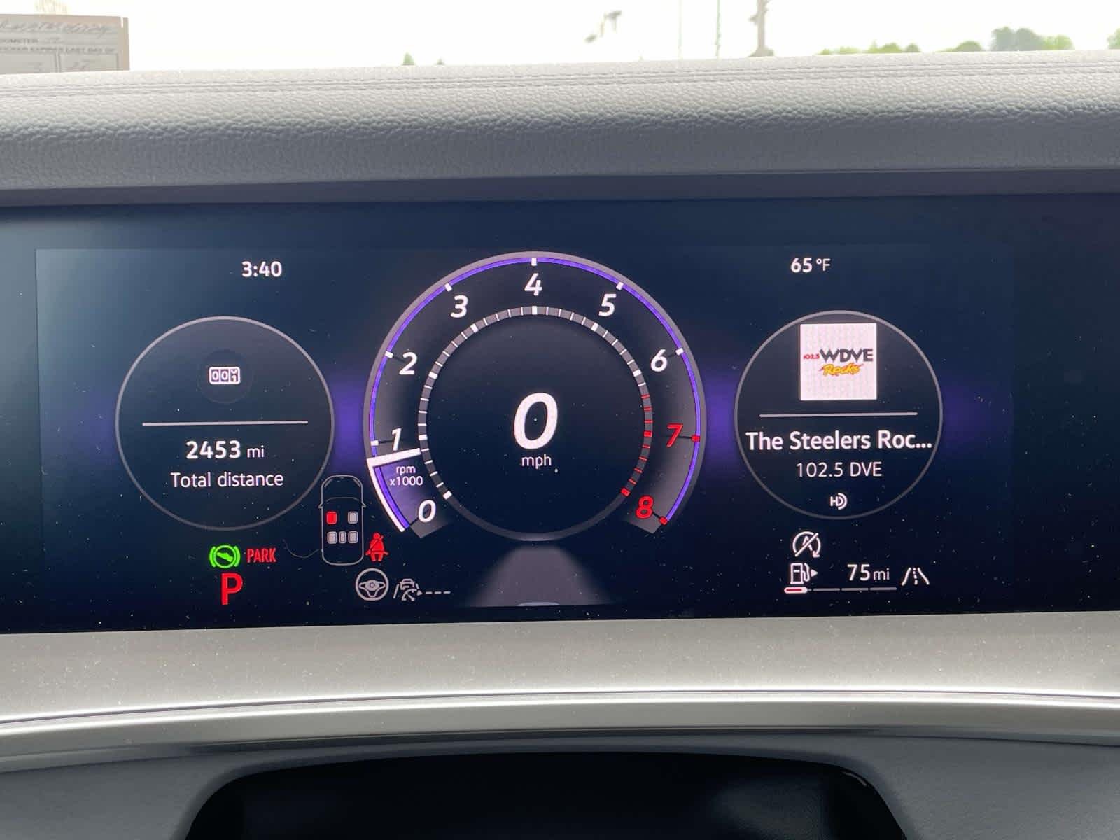 New 2026 Pure White Volkswagen SE image 37