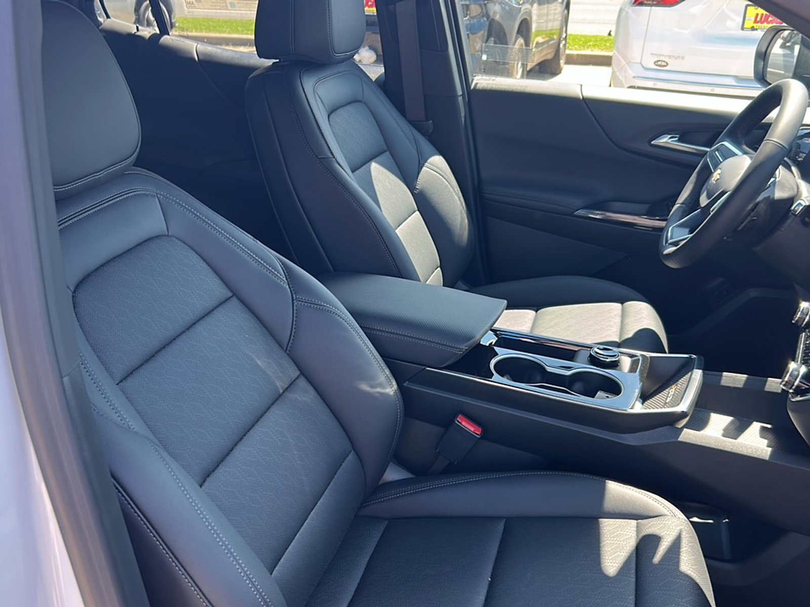2026 Chevrolet Equinox LT - Photo 13
