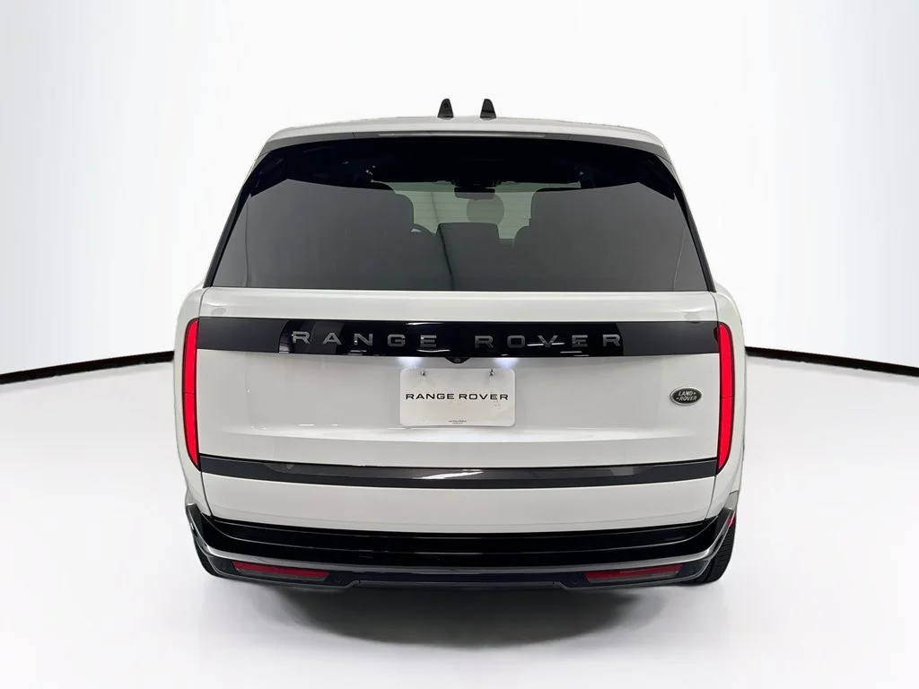 Used 2023 White Land Rover Autobiography image 6