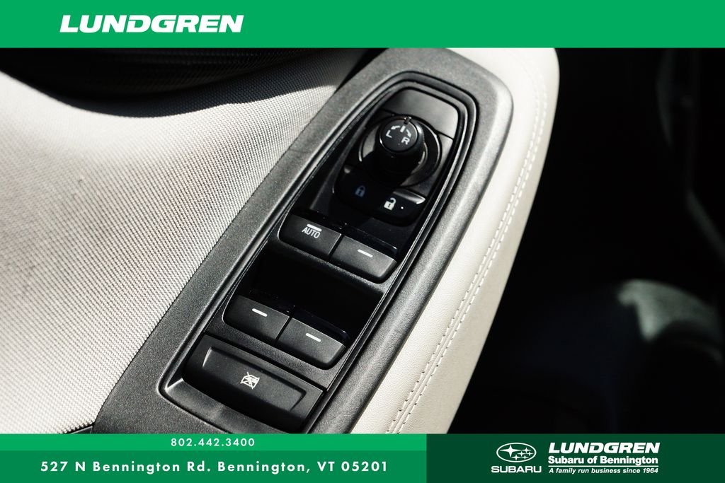 Used 2022 Gray Subaru Base image 12