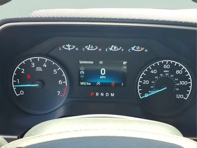 Used 2021  Ford XL image 12