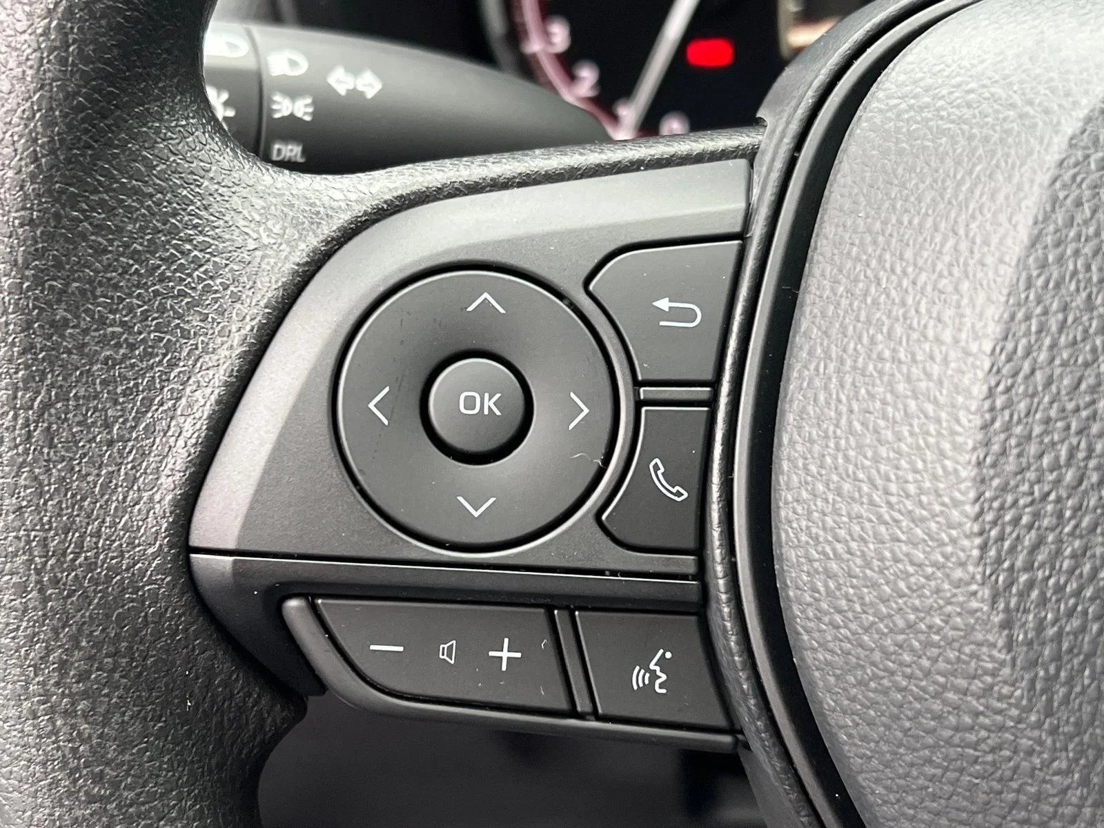 New 2025 Magnetic Gray Metallic Toyota LE image 24