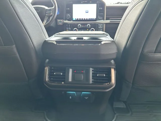 Used 2025  Ford King Ranch image 25