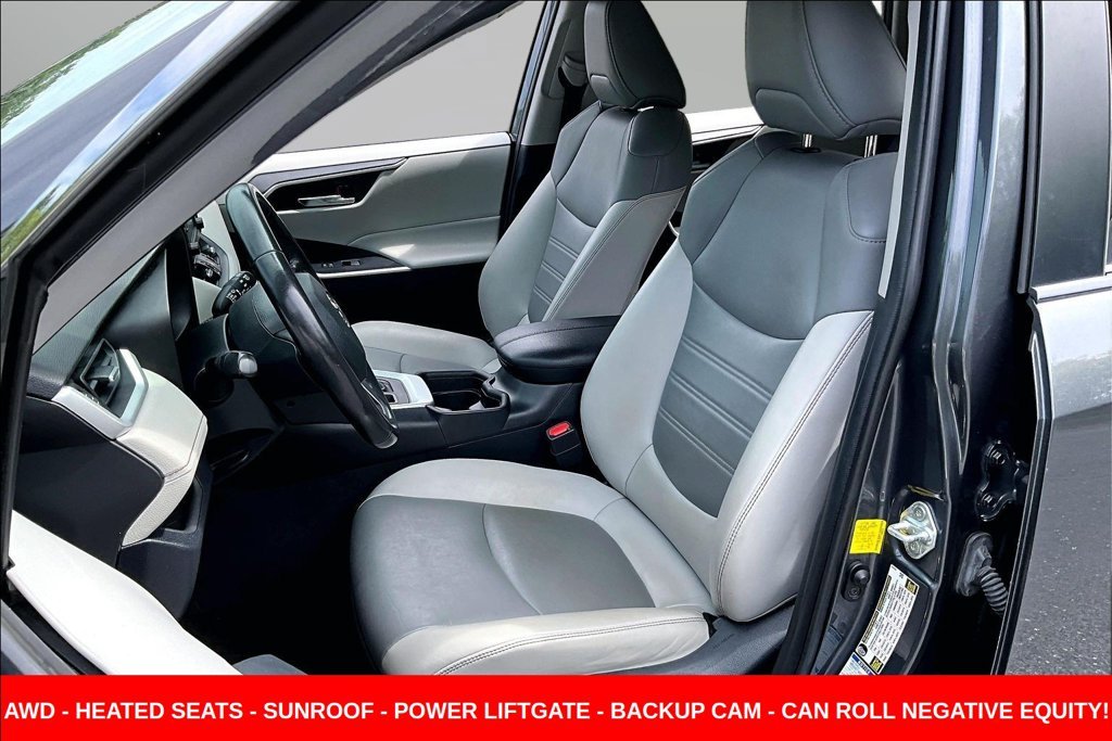 Used 2020 Gray Toyota XLE Premium image 20
