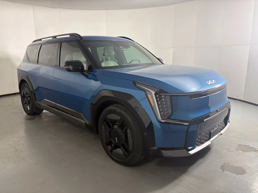 Used 2024 Blue Kia GT-Line image 2