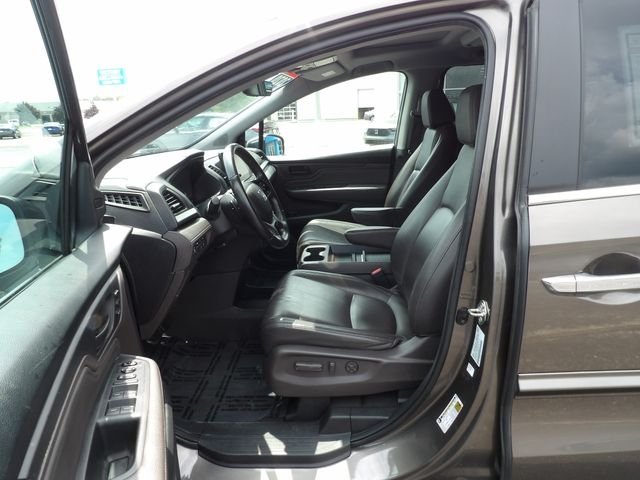 Used 2020 Pacific Pewter Metallic Honda Touring image 19