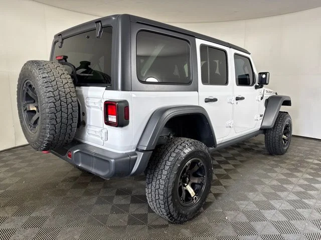 Used 2018 Bright White Clearcoat Jeep Unlimited Rubicon image 3