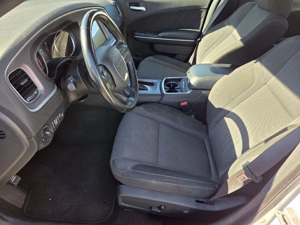 Used 2022 White Dodge SXT image 13