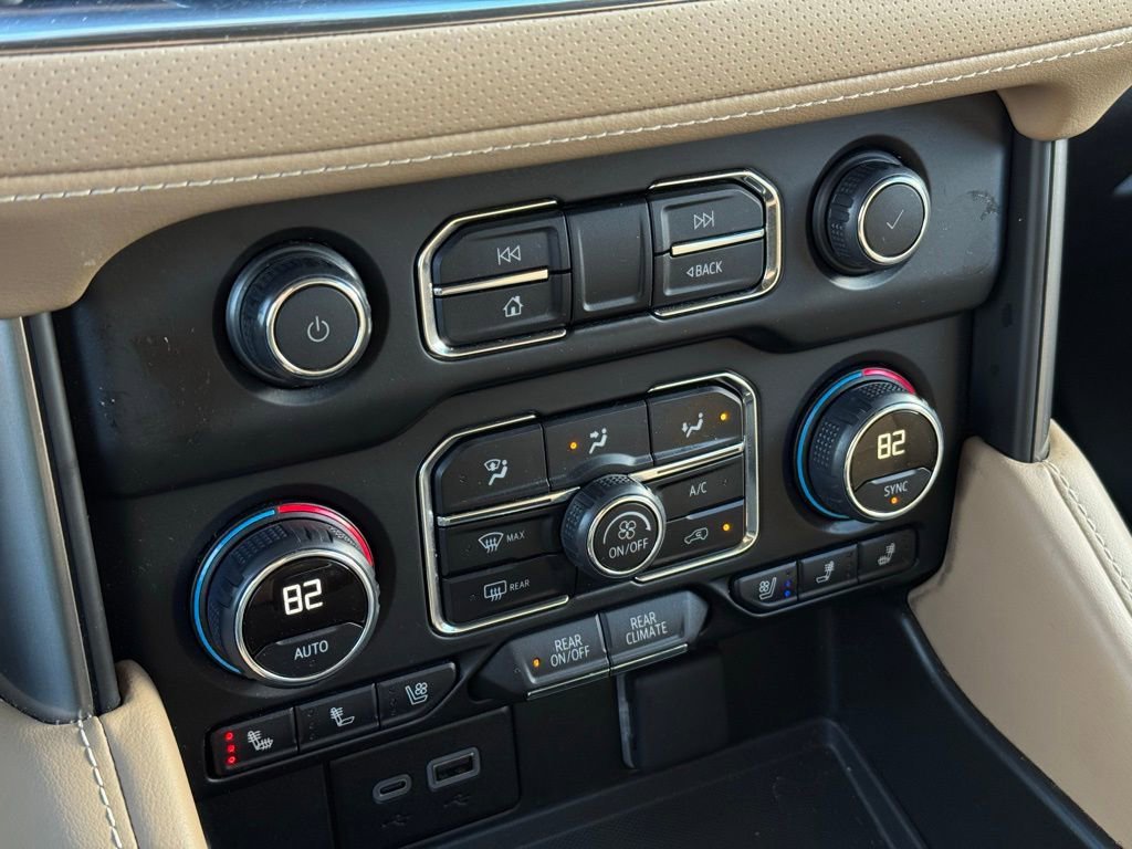 2024 Chevrolet Suburban Premier - Photo 37