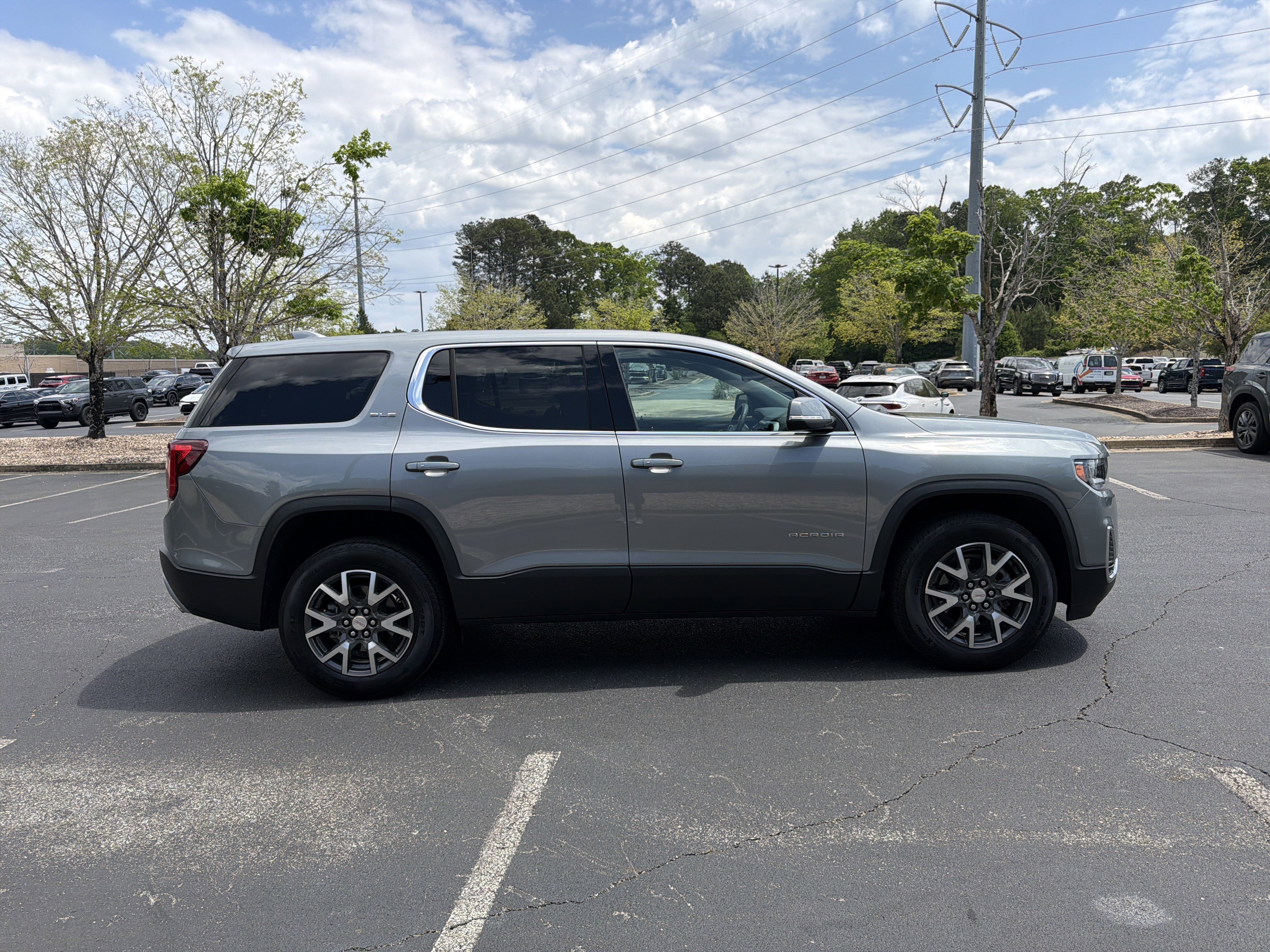 Used 2023 Sterling Metallic GMC SLE image 4