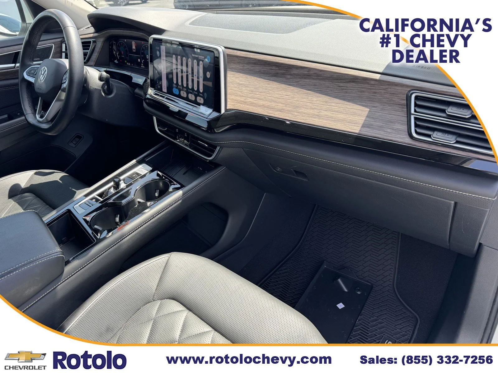 Used 2025 White Volkswagen 2.0T SEL Premium R-Line image 7