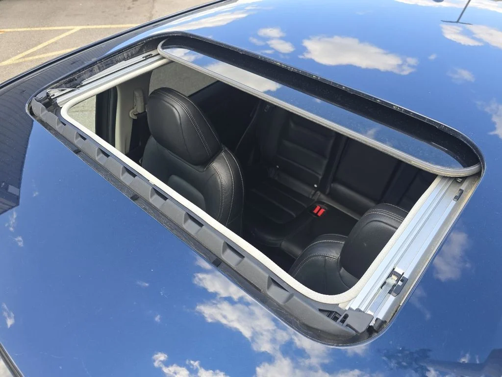 Used 2023 Blue Mazda 2.5 S Preferred Package image 3
