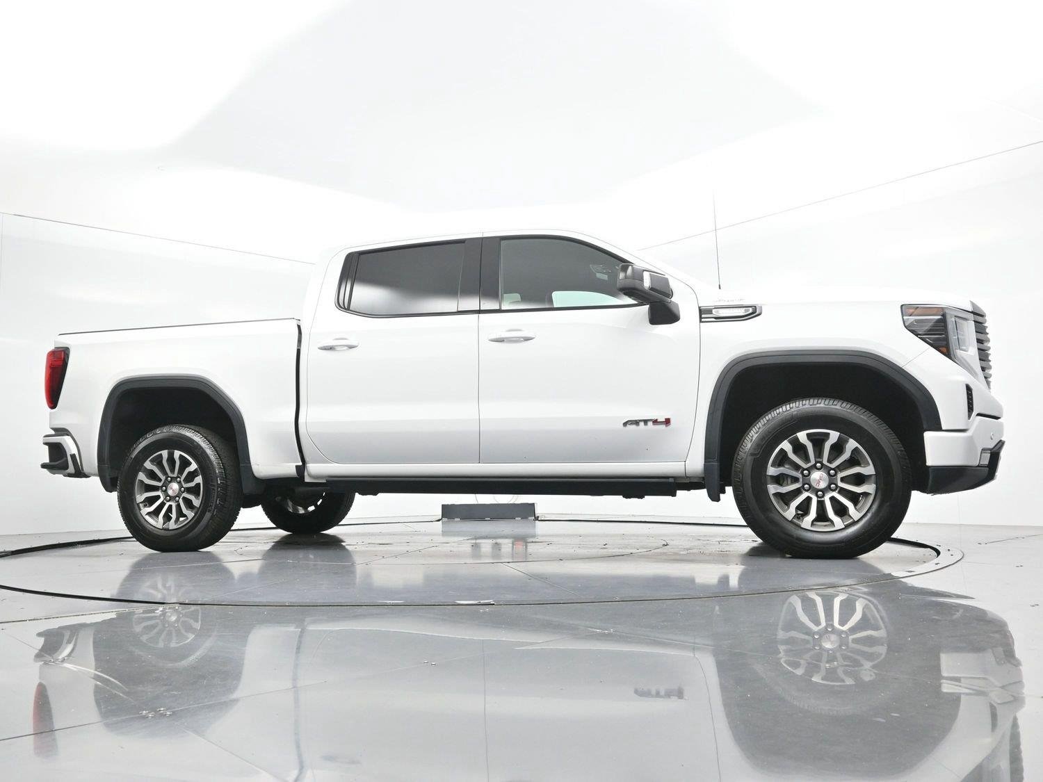 Used 2023 SUMMIT WHITE GMC AT4 image 46