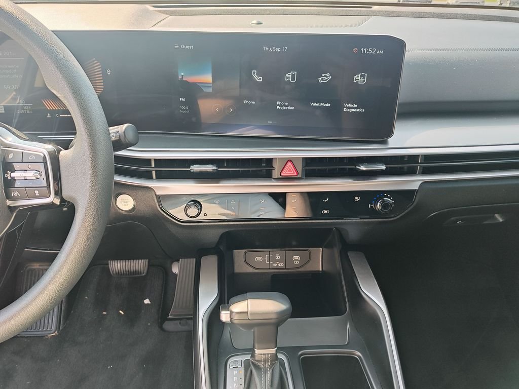 Used 2025 White Kia LX image 21