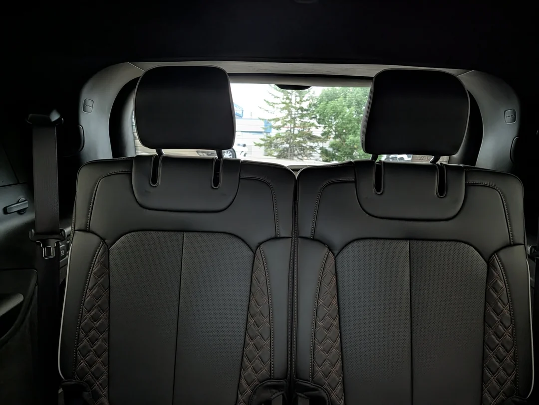 New 2026 Black Jeep Summit - - 4x4 - Dual- Pane Panoramic Sunroof - Trailer Tow Pkg - Palermo Leather & More! image 32