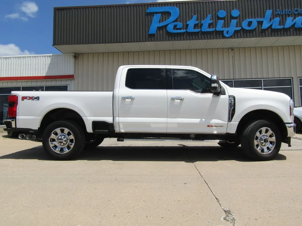 Used 2024 White Ford Lariat image 2