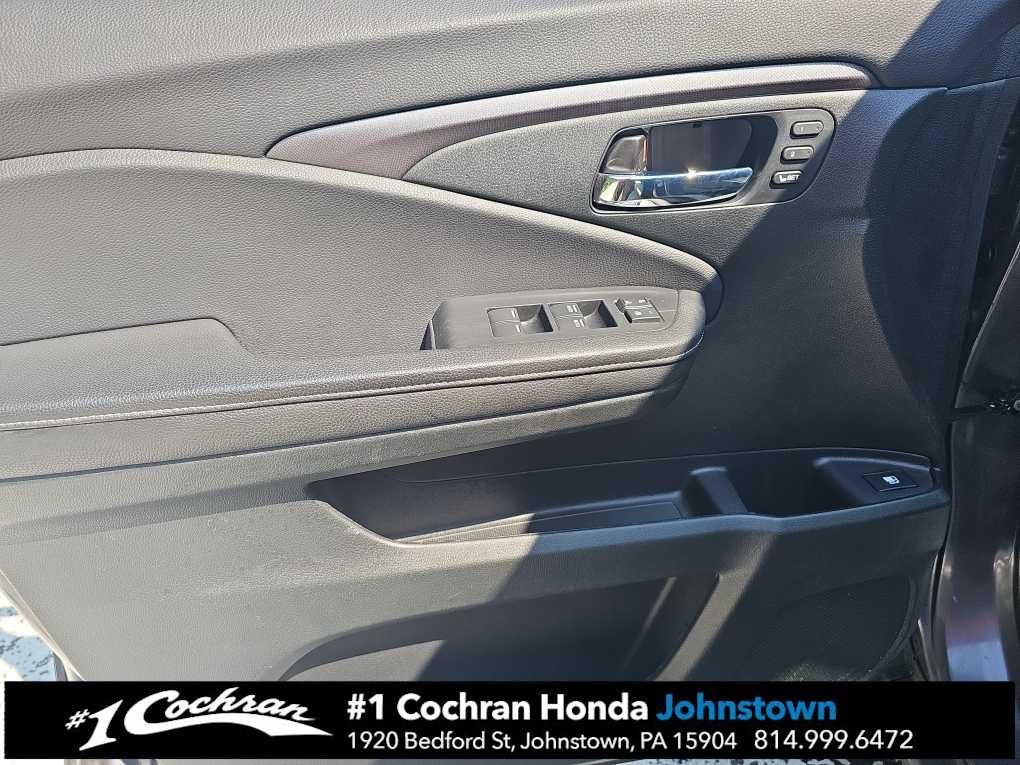Used 2025 Modern Steel Metallic Honda RTL image 20