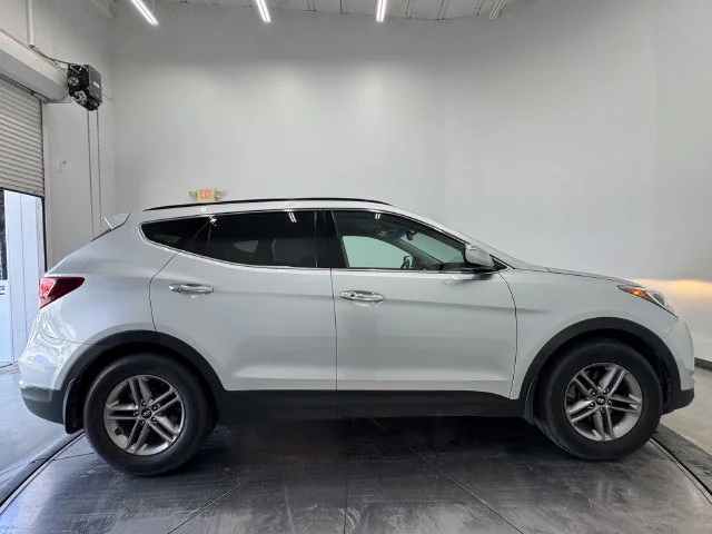 Used 2018 Sparkling Silver Hyundai 2.4 Base image 15