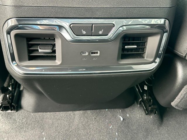 New 2026 Polar White Tricoat Chevrolet High Country image 5