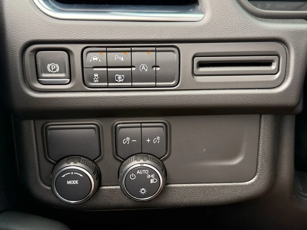 Used 2024 Black Chevrolet RST image 37