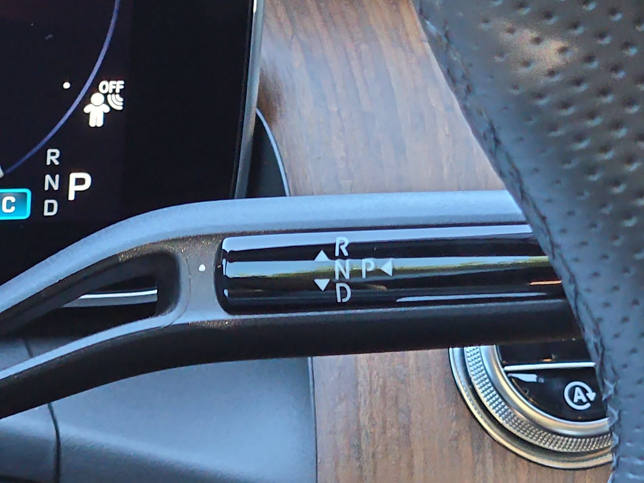 Used 2023 Black Mercedes-Benz GLC 300 image 18