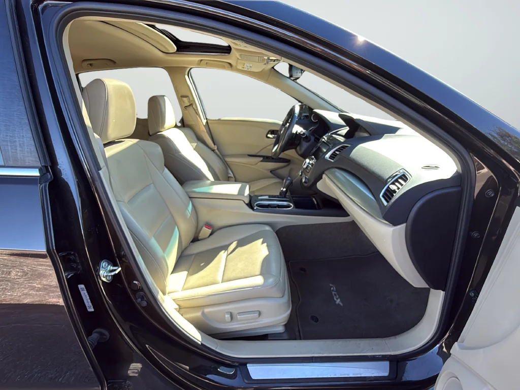Used 2017  Acura Technology Package image 26