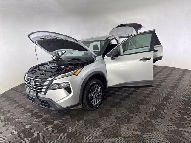 Used 2024 Silver Nissan S image 10