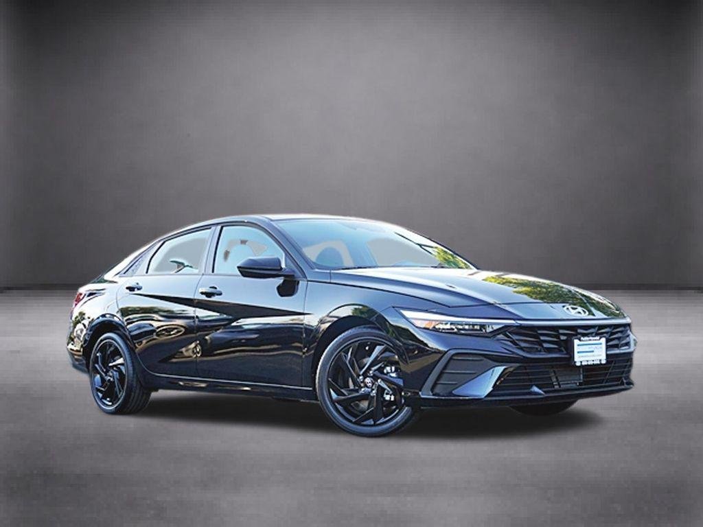 New 2026 Black Hyundai SEL Sport image 2