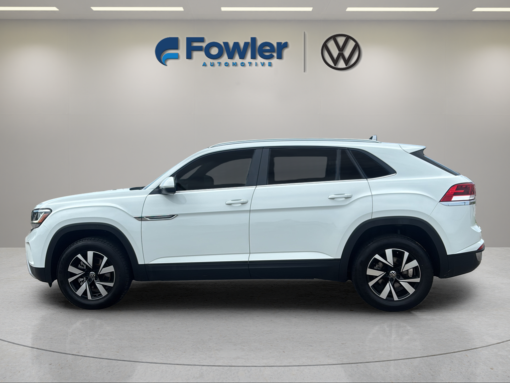Used 2023 White Volkswagen 2.0T SE image 4
