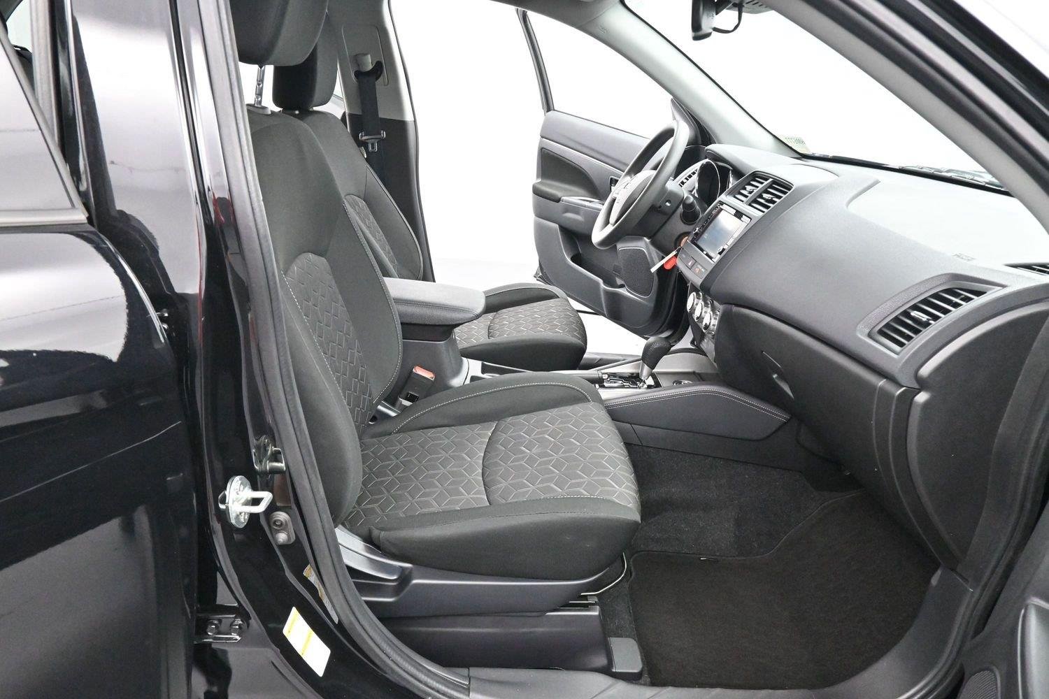 Used 2023 Labrador Black Pearl Mitsubishi ES image 24